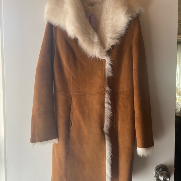 UGG NWT Vanesa Toscana Shearling Coat SOLD OUT - Picture 8 of 11